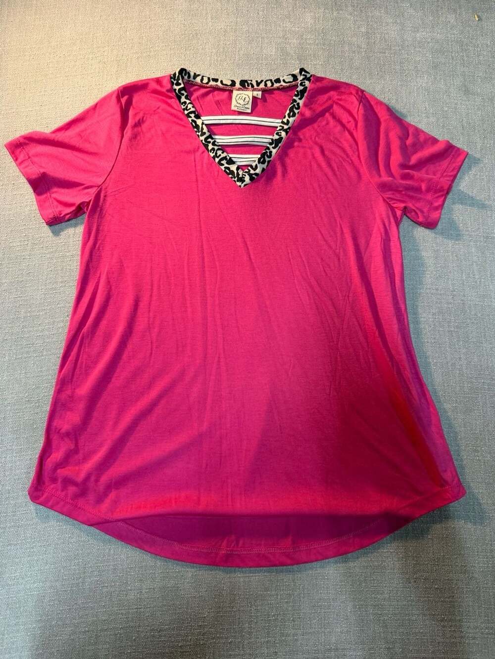 Grace & Emma Hot Pink V-Neck T-Shirt with Leopard Trim and Cage Detail